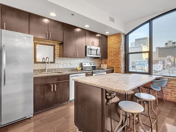 3rd image of 78 E Chestnut St APT 502