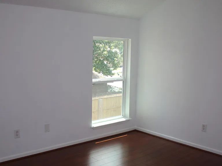 109 Delores St #K — Photo 15