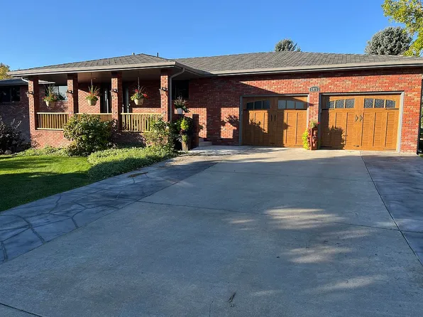 2975 Country Club Rd, Gering, NE 69341