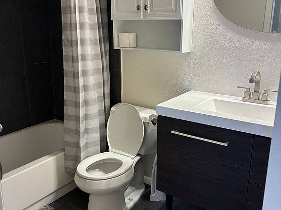 5th image of 2575 S Syracuse Way APT J304
