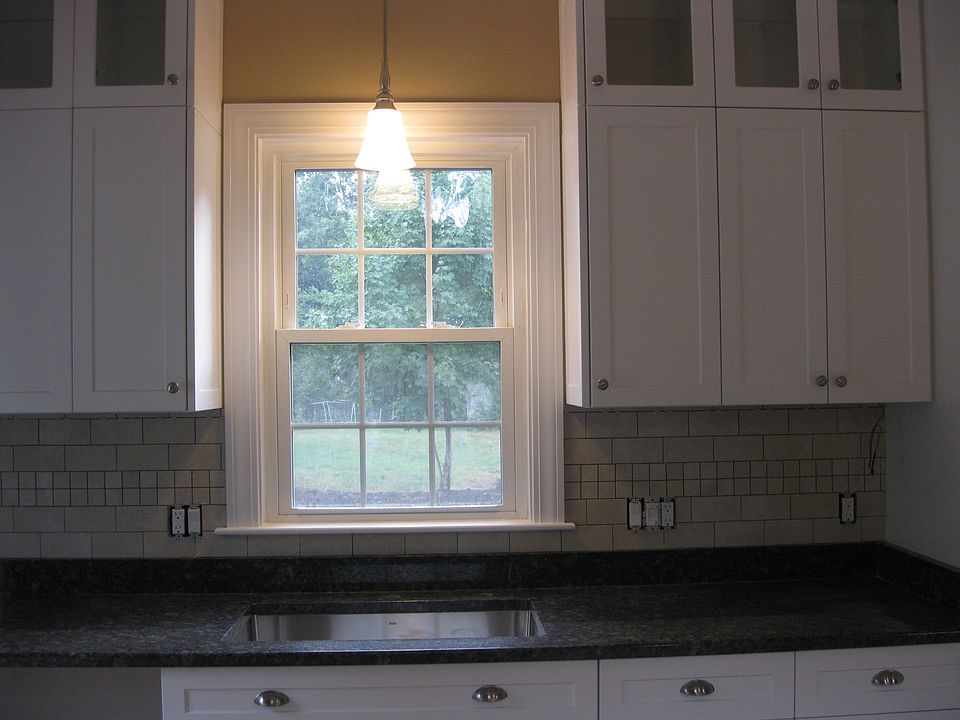 Kitchen Sink Area To Back Ya