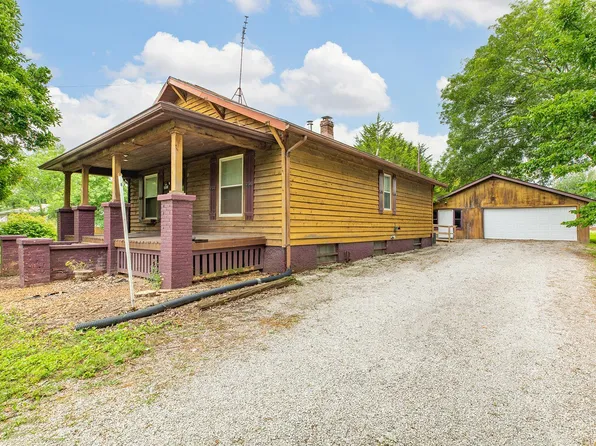 506 S Putnam St, Bunker Hill, IL 62014