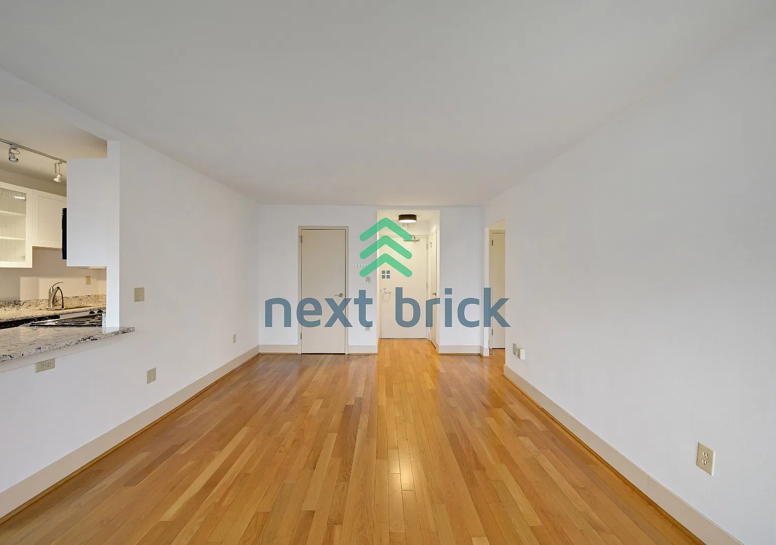 1105 Spring St — Photo 4