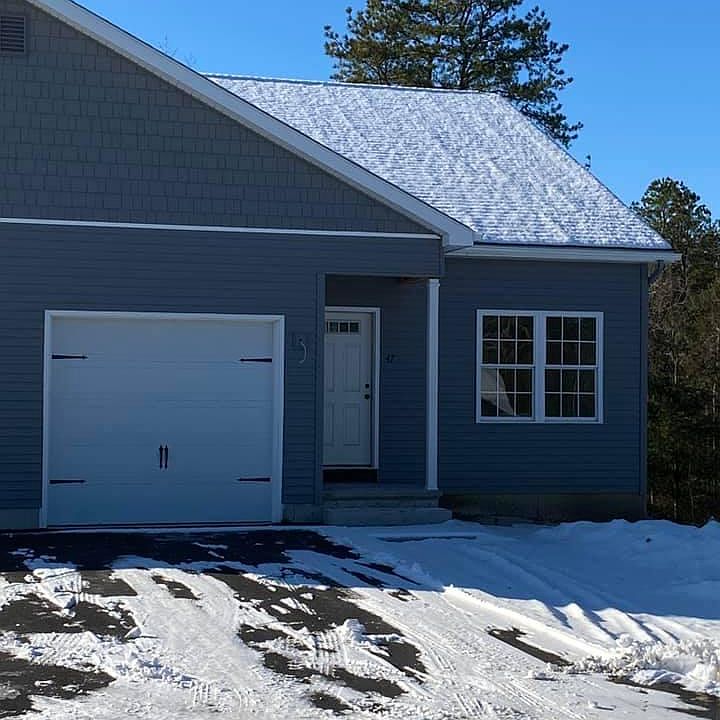 47 Smoke Ridge Rd, Queensbury, NY 12804 Zillow