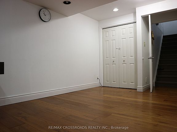5th image of 14 Genner Dr #Basement