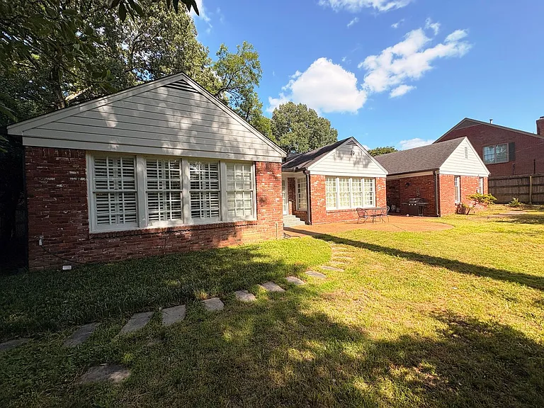 289 Woodmont Dr — Photo 33