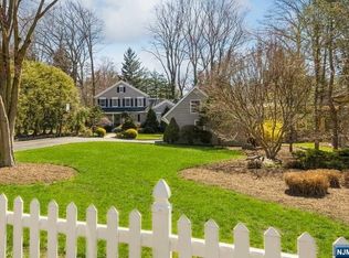 191 Park Ave, Allendale, NJ 07401