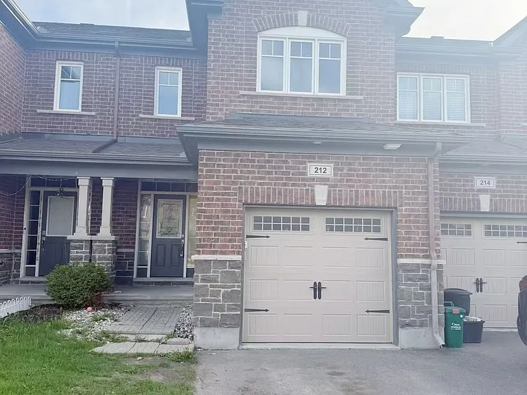 212 Losino Cres — Photo 1