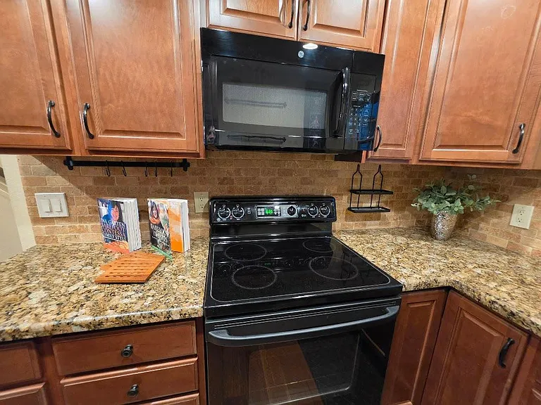 10015 E Mountain View Rd #1002 — Photo 14