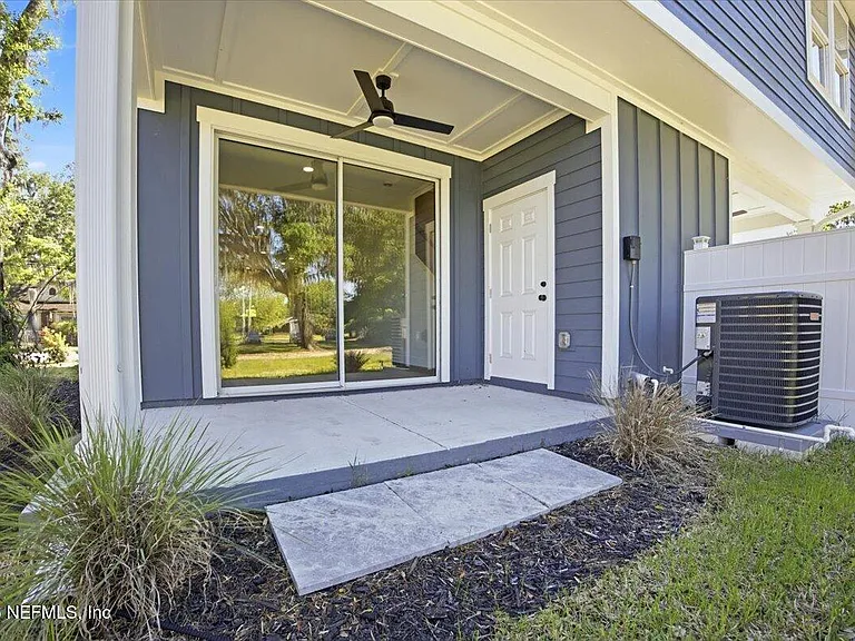 206 W Fox St — Photo 20