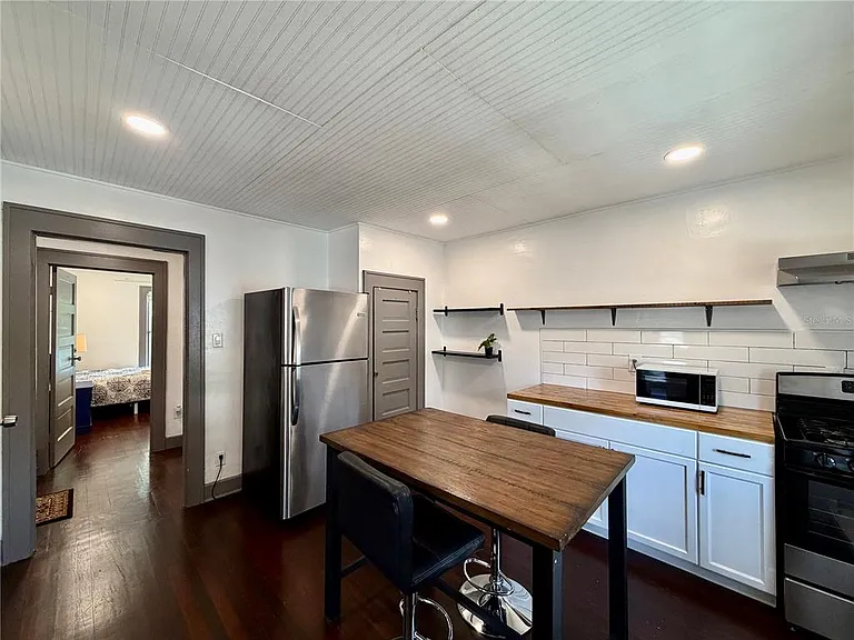 1057 7th Ave N #3 — Photo 7