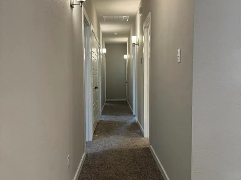 628 Blackland Dr — Photo 8