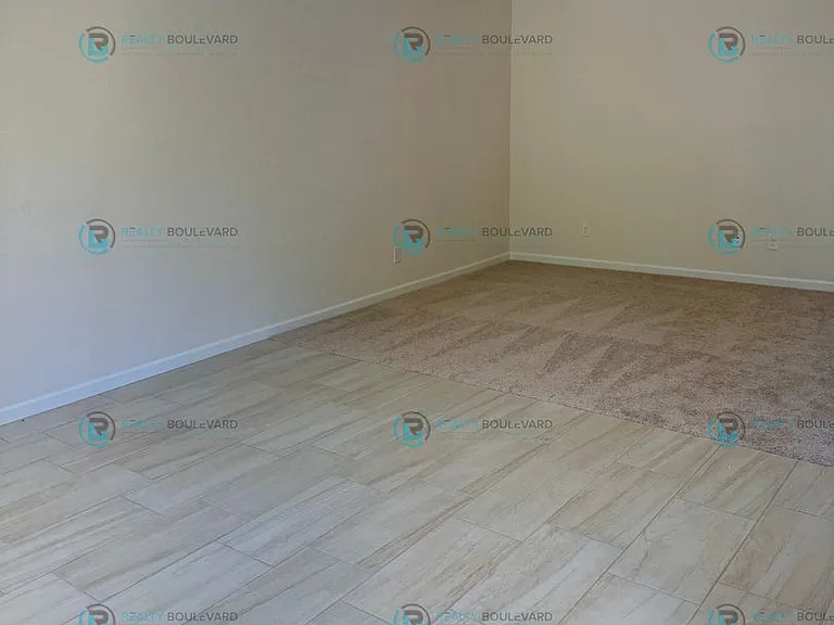907 W End St — Photo 19