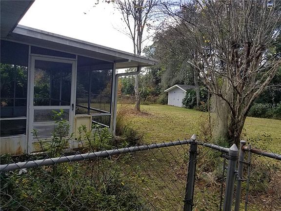 3rd image of 34045 Hunt Ave
