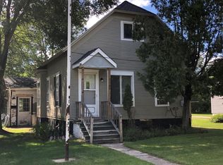 3109 22nd St, Menominee, MI 49858