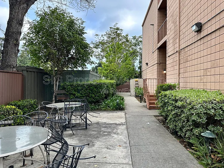 Oakland Summit — Photo 25