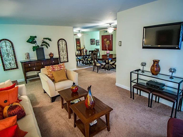 Oakton Park Apartments — Photo 39