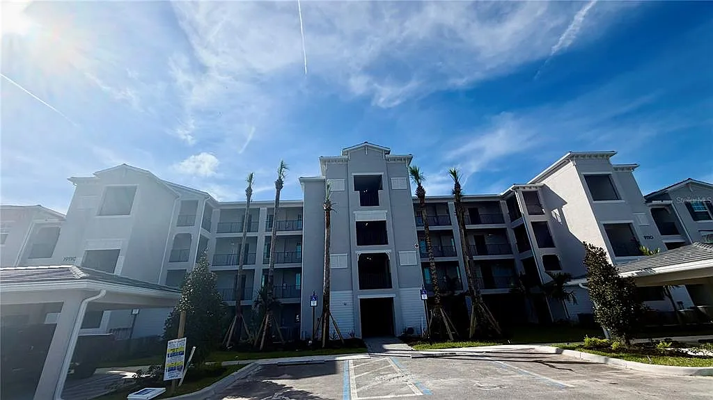 2 bed, 2.0 bath, 1154 sqft, $3,200 — Photo 1