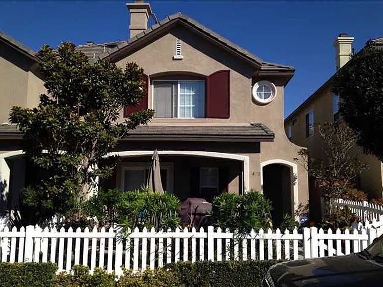 1433 Normandy Dr — Photo 1