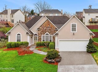 10024 Delle Meade Dr, Knoxville, TN 37931