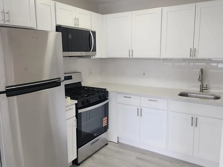 1805 N Mississippi Ave — Photo 7