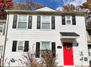 43 Edinshire Rd, Sicklerville, NJ 08081