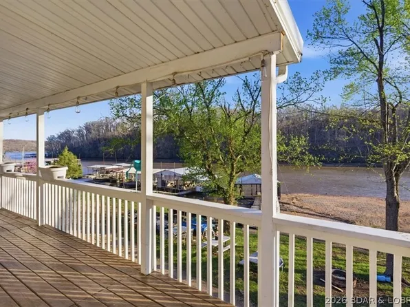 29229 Hiawatha Dr, Stover, MO 65078