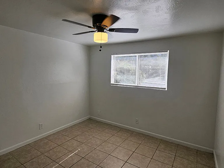 1509 June St NE — Photo 11