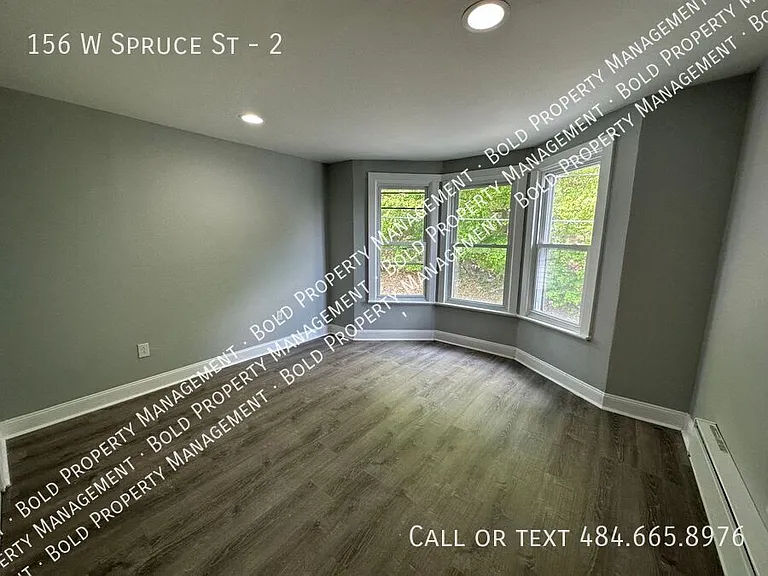 156 W Spruce St #2 — Photo 8