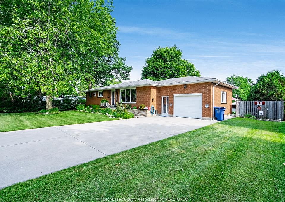 1st image of 166 Kael Cres