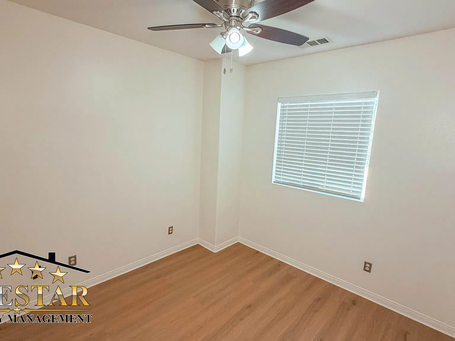 4 bed, 2.5 bath, 2011 sqft, $2,595 — Photo 4