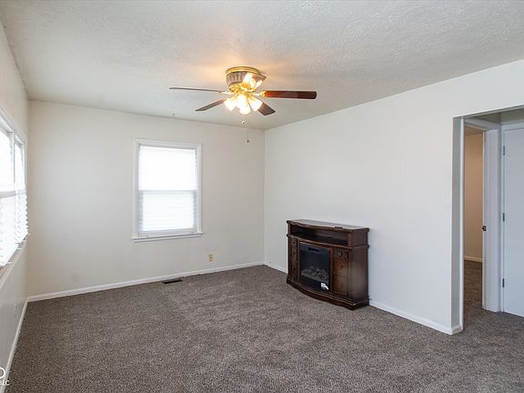 3rd image of 5421 E 21st St