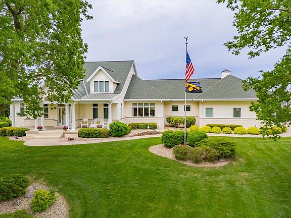 2nd image of 5571 Surrey Lane