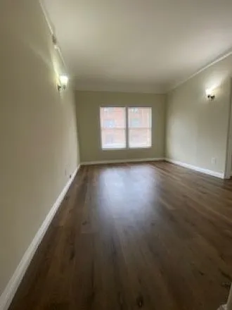 465 S Detroit St #203 — Photo 10