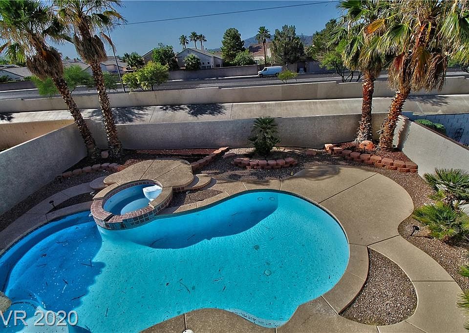 1st image of 8116 Villa Finestra Dr