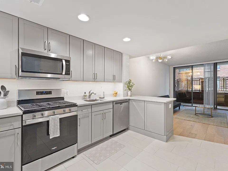 50 Florida Ave NE #204