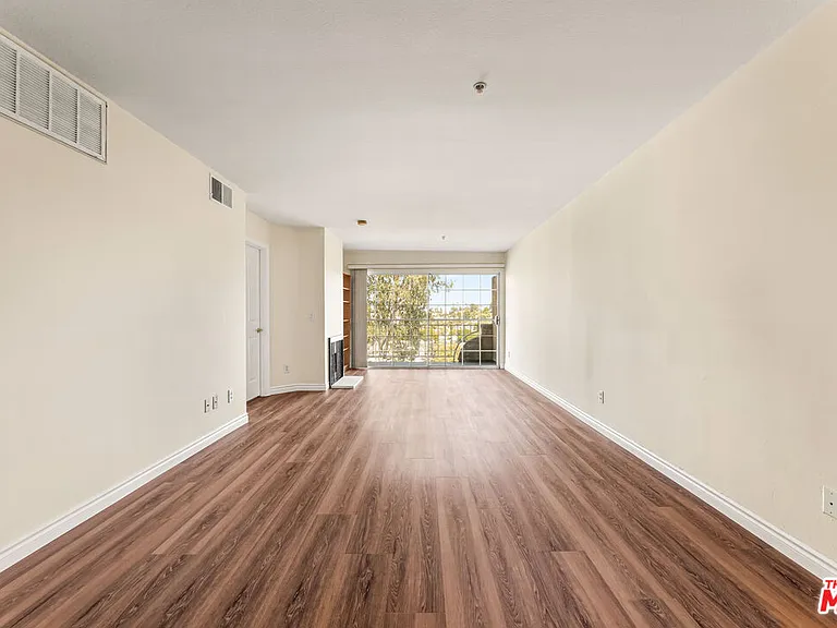 4755 Templeton St #2115 — Photo 17