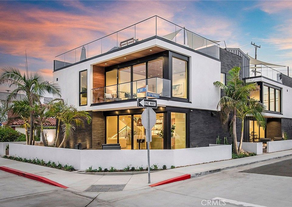 1st image of 1027 W Bay Ave