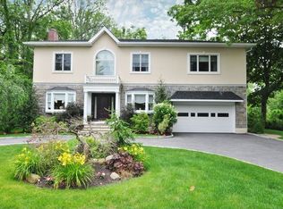 101 Worthington Rd, White Plains, NY 10607