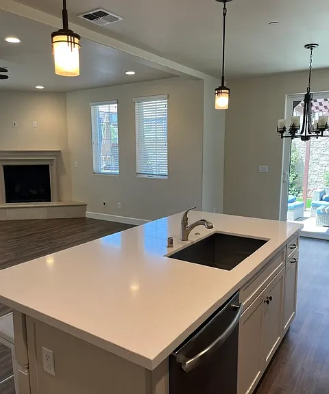308 Tresana Ln — Photo 7