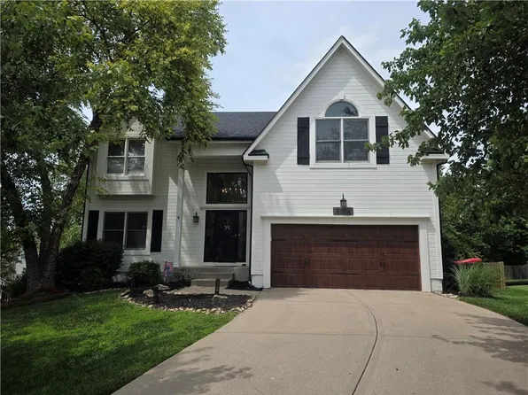 8004 W 144th Pl, Overland Park, KS 66223