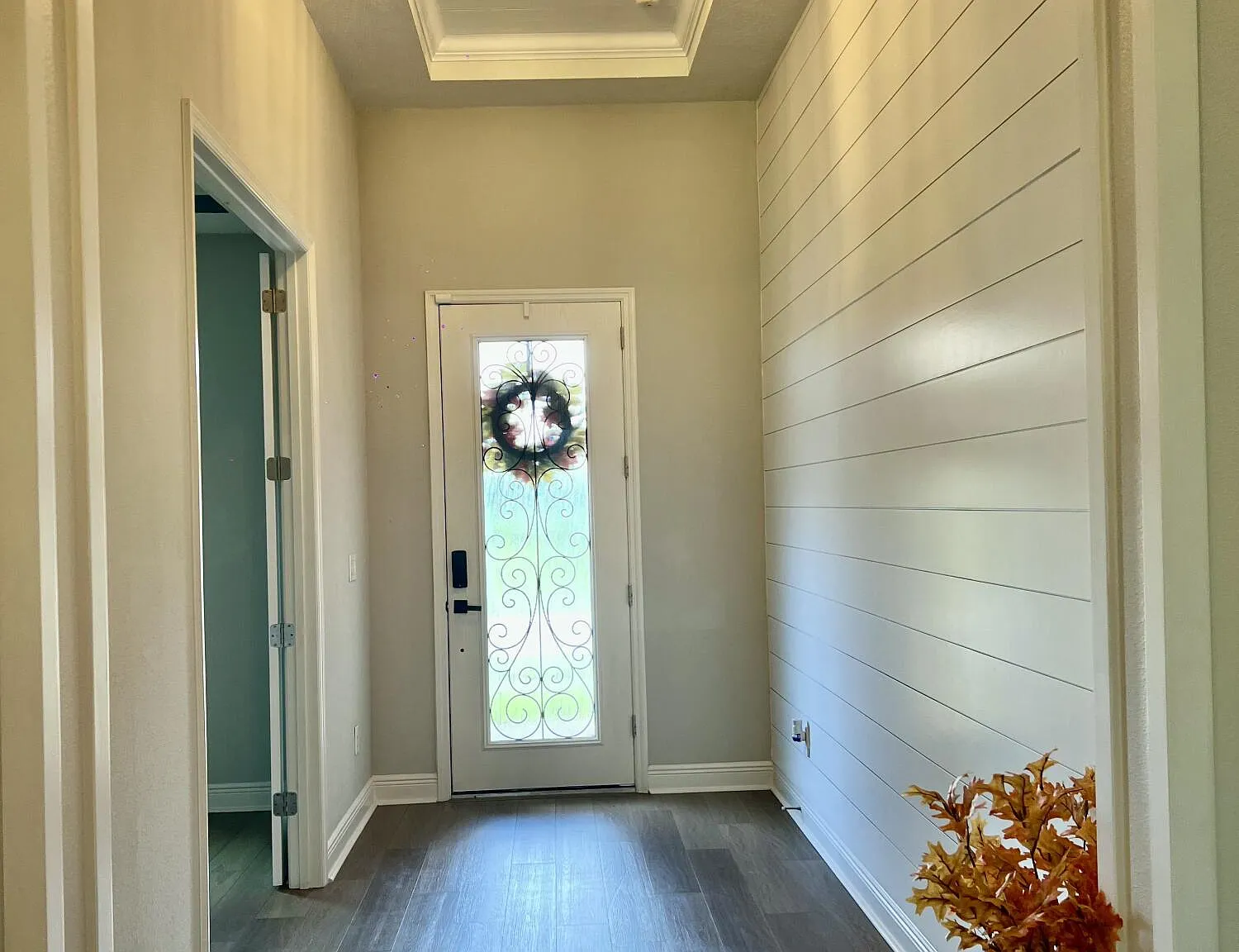 5 bed, 4.0 bath, 4602 sqft, $4,950 — Photo 3