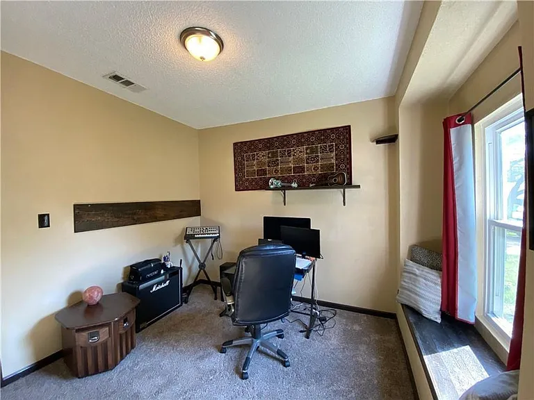16402 Malden Dr — Photo 20