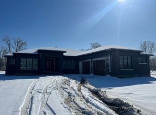 25042 Ormond St, Southfield, MI 48033