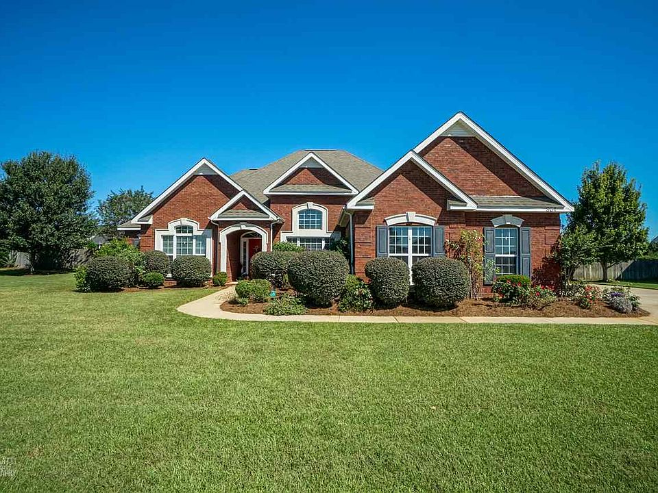 1st image of 301 Hathersage Dr
