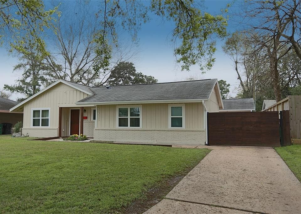 1st image of 2415 Bron Holly Dr