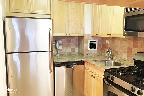 Rented by Sotheby's International Realty | media 9