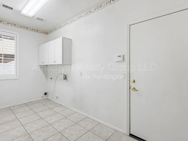 7017 W Greenbriar Dr — Photo 29