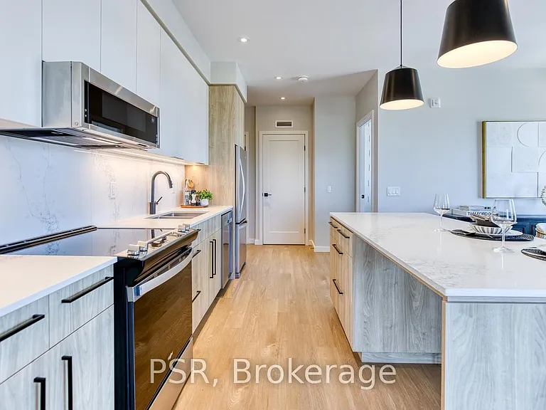 150 Hollywood Ct #617 — Photo 4