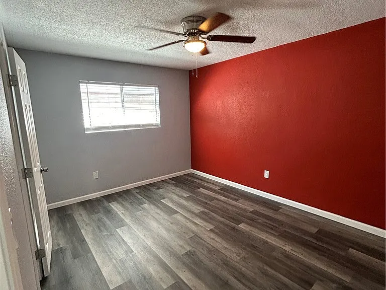 8523 Cedar St — Photo 32
